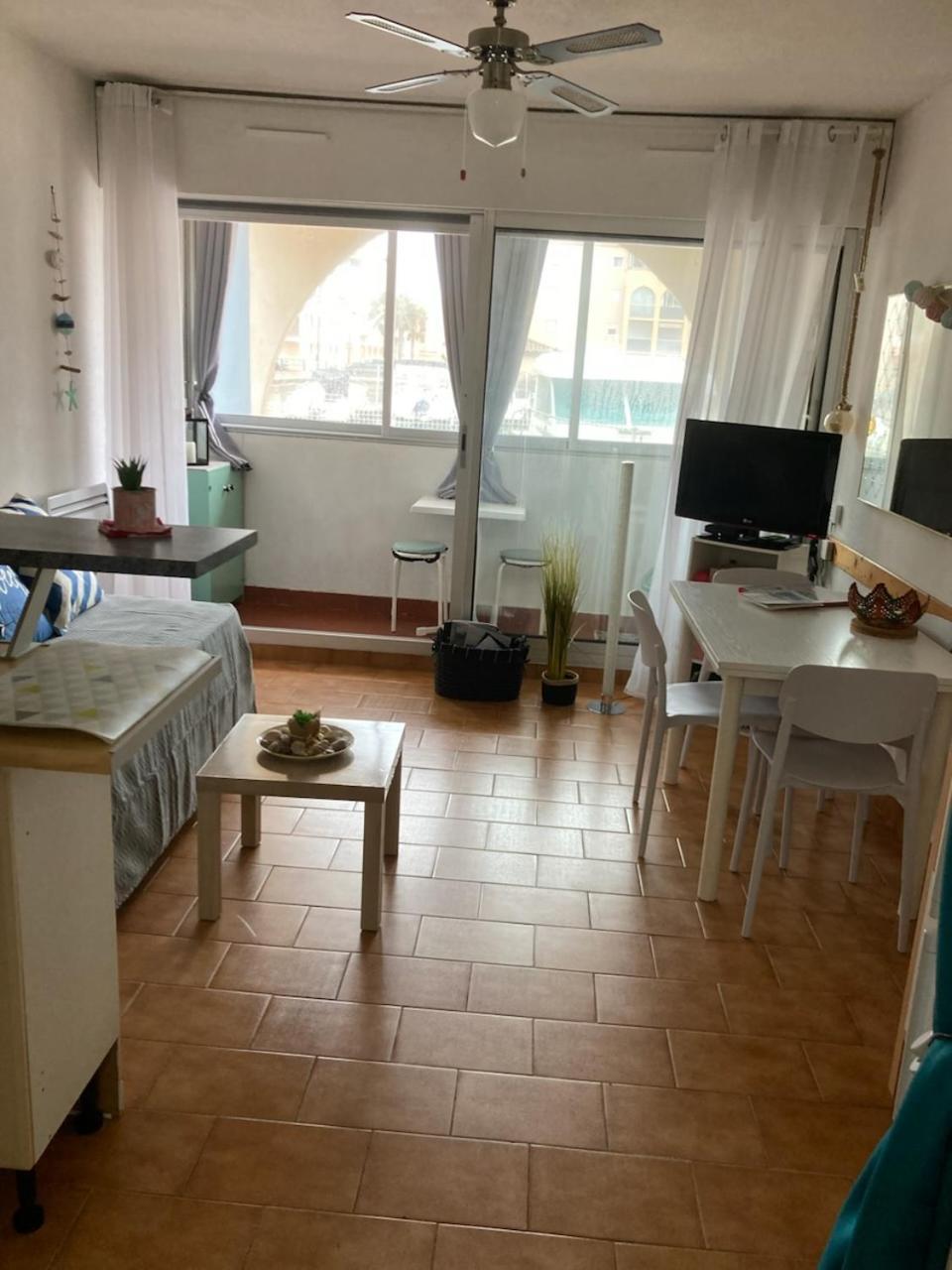 Port Cros Appartement Sete Bagian luar foto